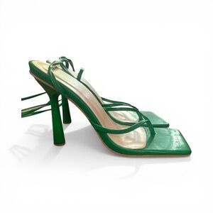 Pretty Little Thing Kelly Green Strappy Square-Toe High Heel Sandals Size 5 NWOT